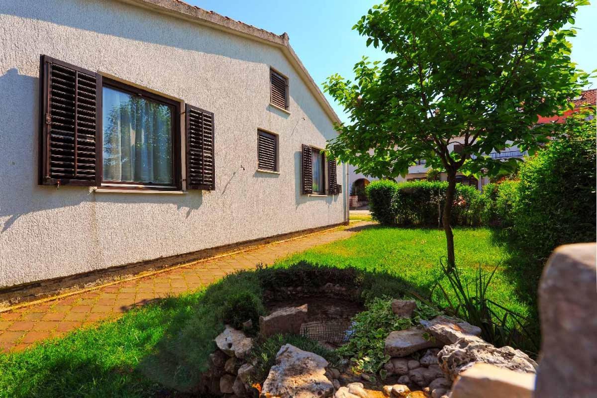 Apartments Ina & Ika Ρόβινι Εξωτερικό φωτογραφία