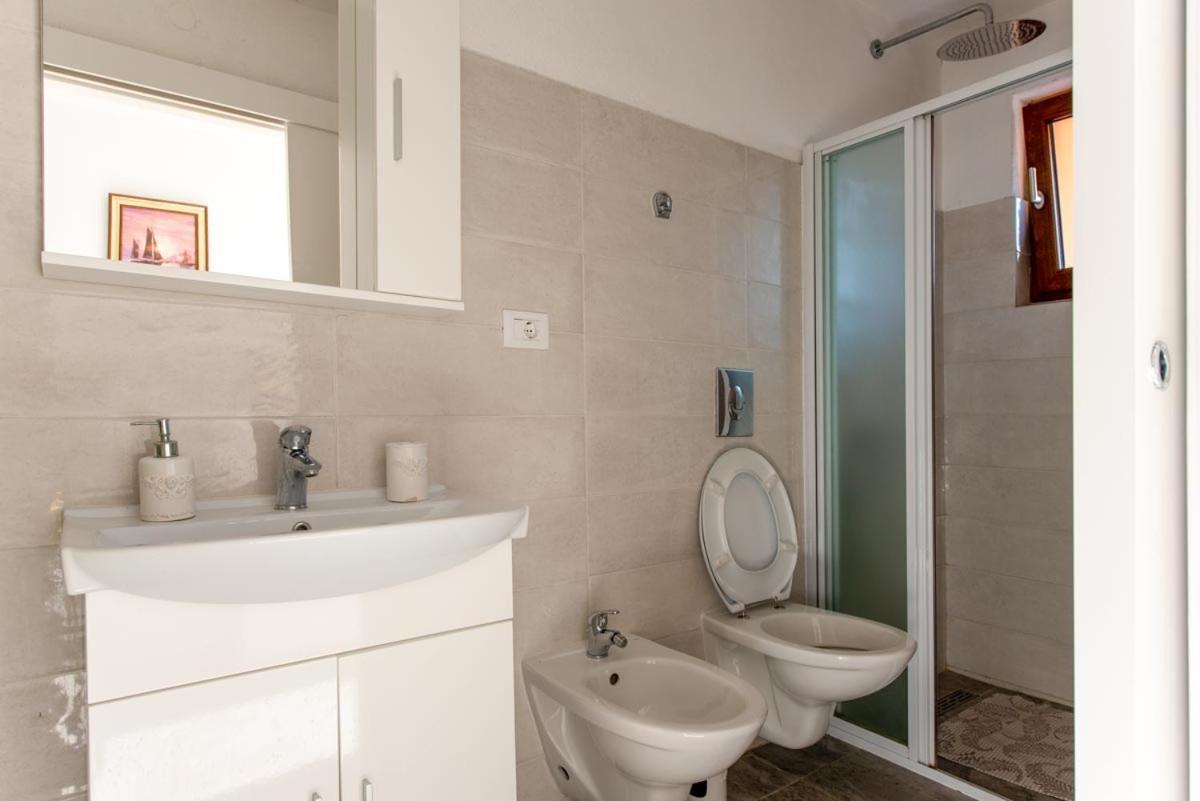 Apartments Ina & Ika Ρόβινι Εξωτερικό φωτογραφία