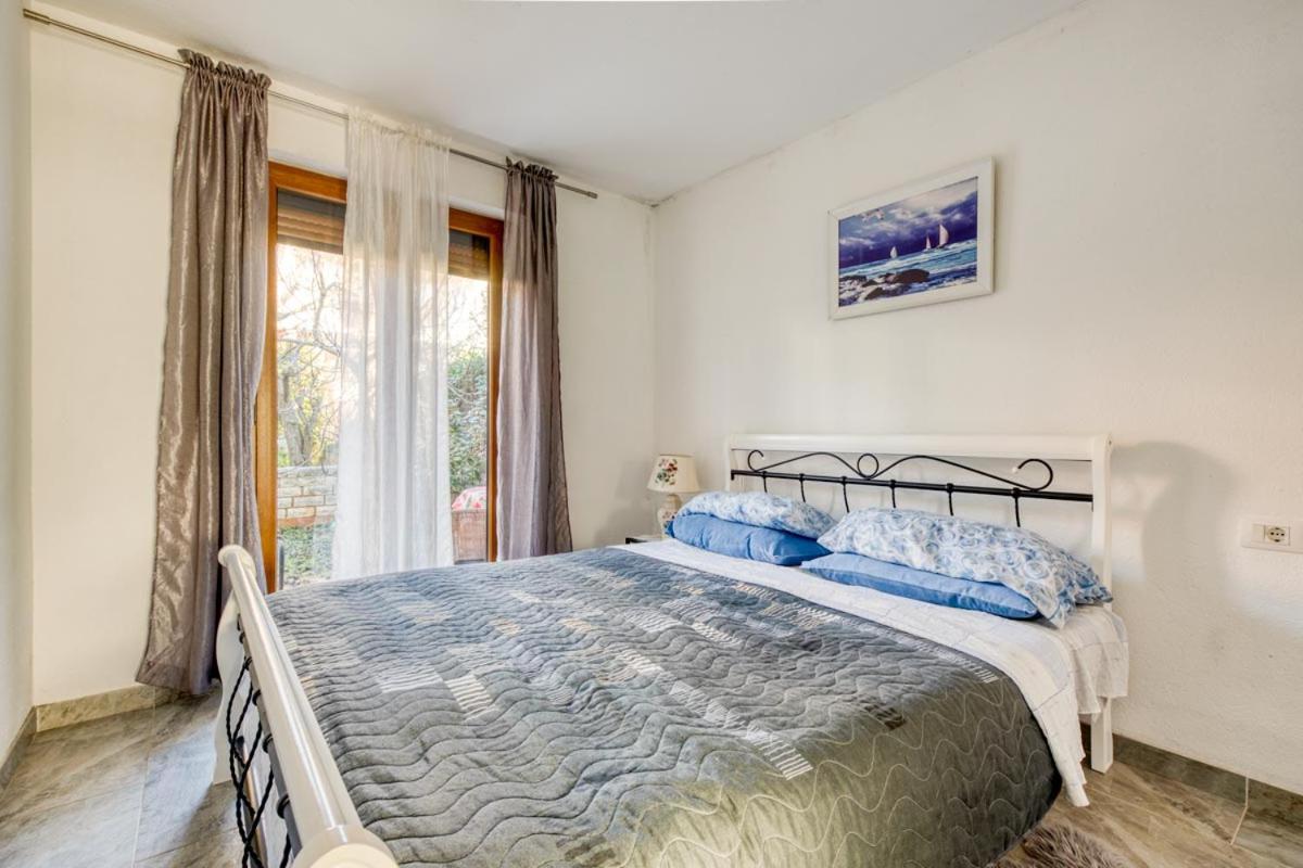 Apartments Ina & Ika Ρόβινι Εξωτερικό φωτογραφία