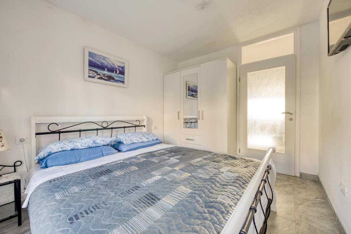 Apartments Ina & Ika Ρόβινι Εξωτερικό φωτογραφία