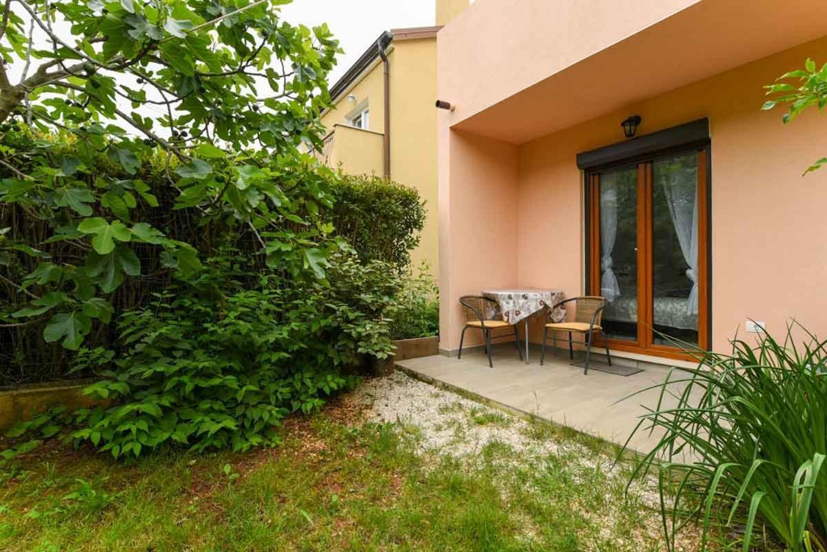 Apartments Ina & Ika Ρόβινι Εξωτερικό φωτογραφία