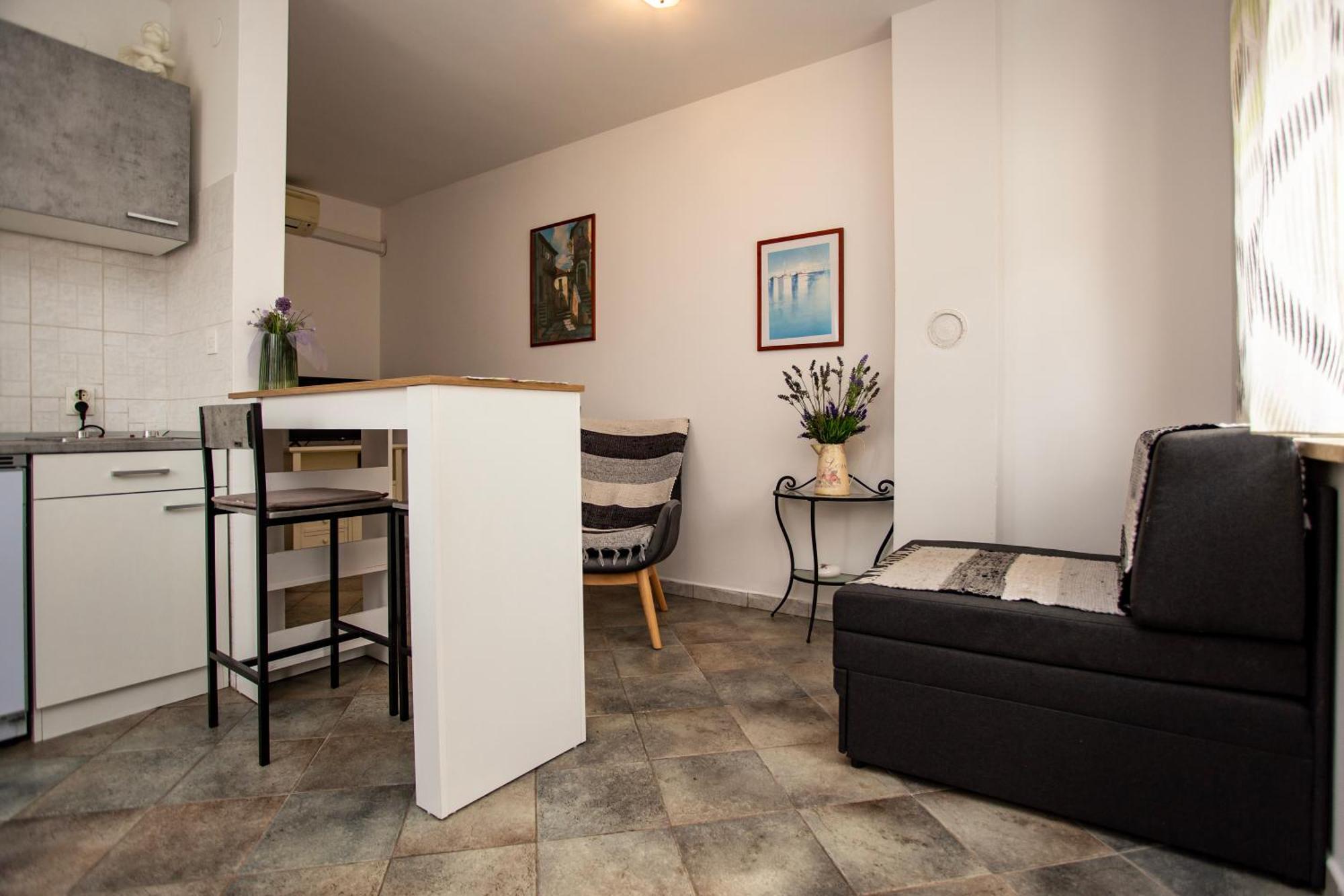 Apartments Ina & Ika Ρόβινι Εξωτερικό φωτογραφία