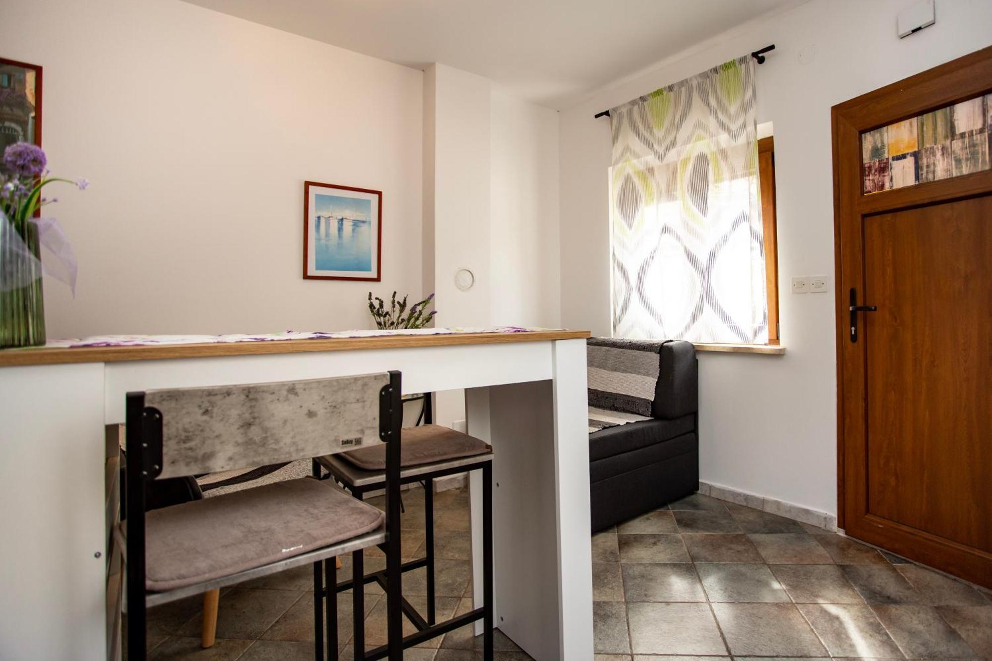 Apartments Ina & Ika Ρόβινι Εξωτερικό φωτογραφία
