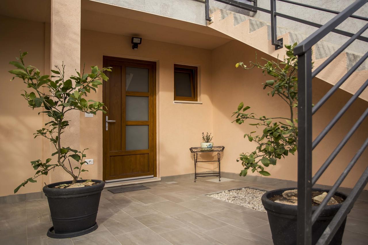 Apartments Ina & Ika Ρόβινι Εξωτερικό φωτογραφία