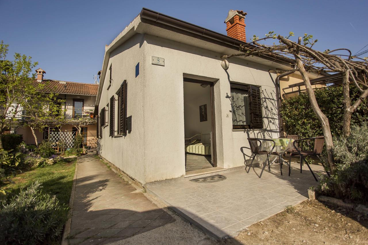 Apartments Ina & Ika Ρόβινι Εξωτερικό φωτογραφία